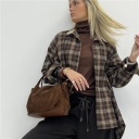 camicia asimmetrica con applicazione sul colletto asymmetric